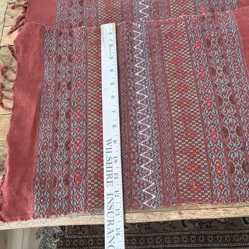 4 Vintage Linen Placemats 13in x 18in Hand-Woven Geometric Tasseled